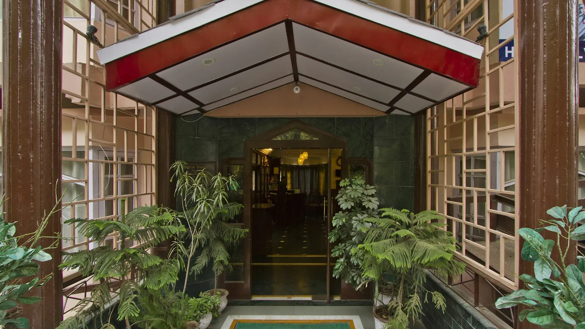 Oyo Rooms 005 Near High Court The Mall Shimla